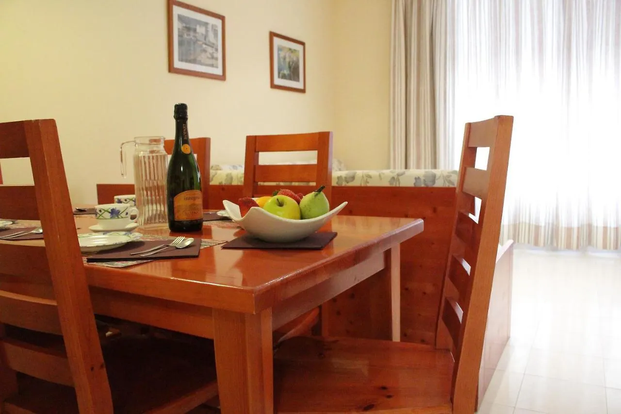 Apartaments Tamariu Aparthotel